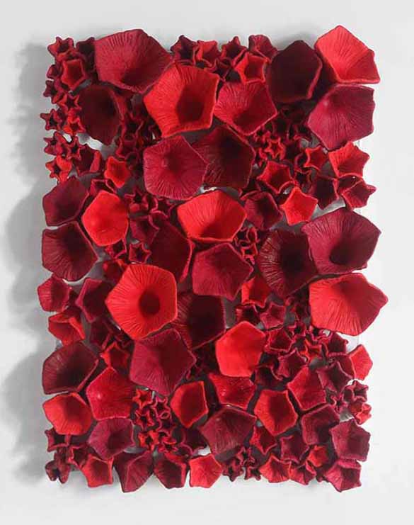 The sky-ninth noon 2019, Sculpture by Kazumasa Mizokami, Large and small red morning glory shaped objects methodically applied on the rectangular base.
