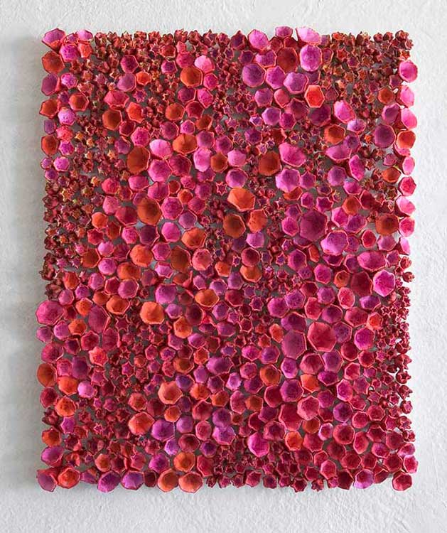 10th of August 2007, Sculpture by Kazumasa Mizokami, Red coral-like shaped flowers in red and pink shades placed on a  rectangular base.