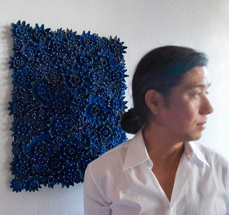Nearly evening 2010, The blue work on the wall and artist Kazumasa Mizokami