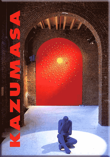 The cover of the Catalog el sol y las sombras 1998, close-up of the installation of the exhibition of Kazumasa Mizokami in the Eos factory gallery at the bottom of a red wall composition of yellow flower, in front of it there is a seated blue man