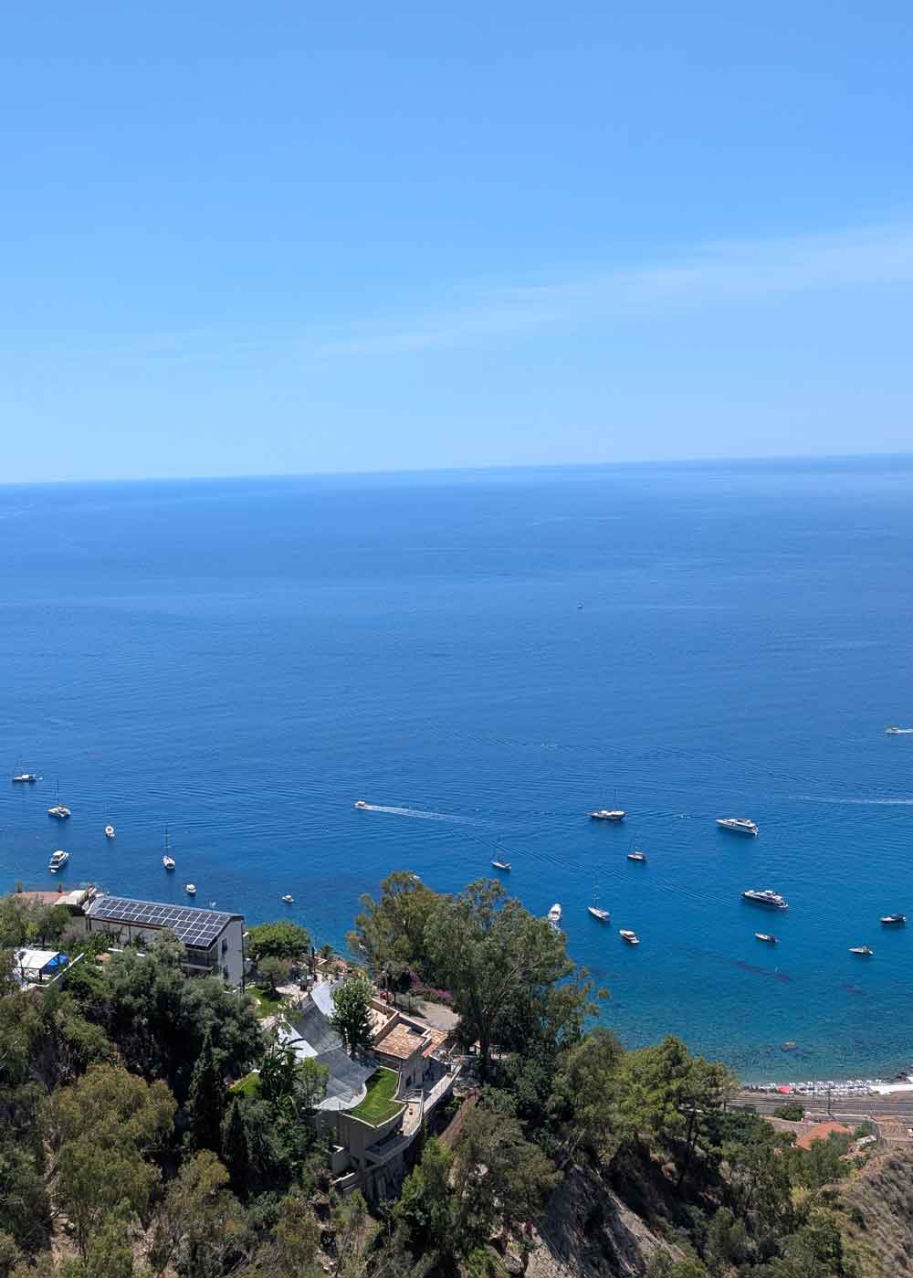 sea ​​and coast seen from Castelmola