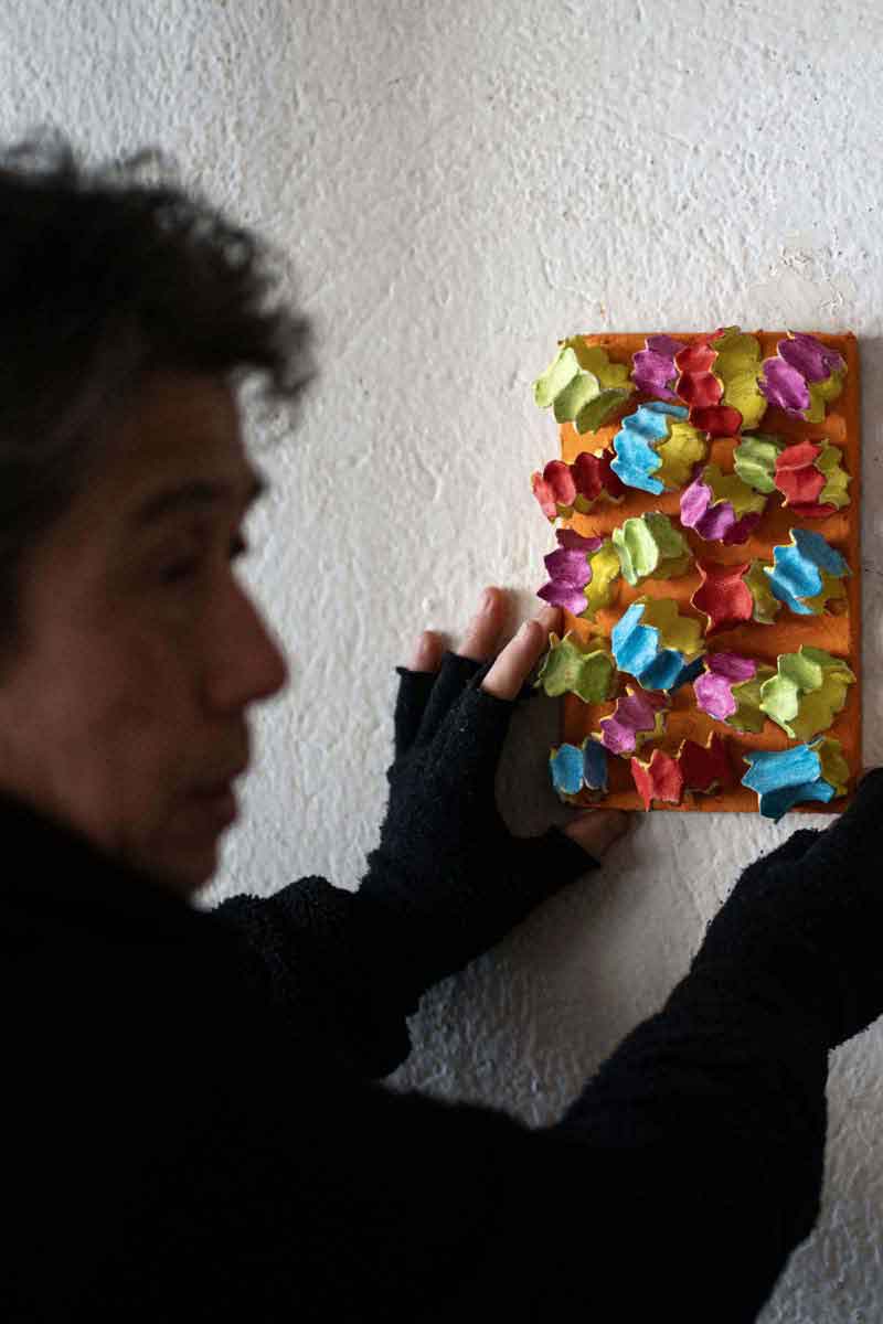 Kazumasa is leaning his work against the studio palettes.